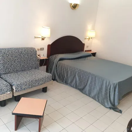 Hotel Camera Vista Mare 4*