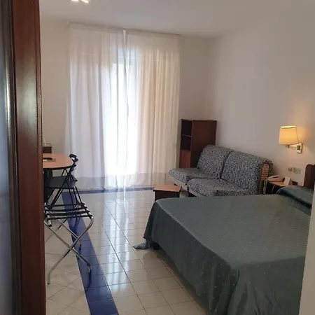 Hotel Camera Vista Mare