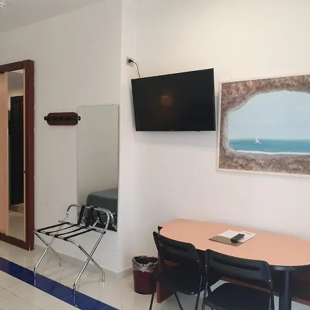 Hotel Camera Vista Mare 4*