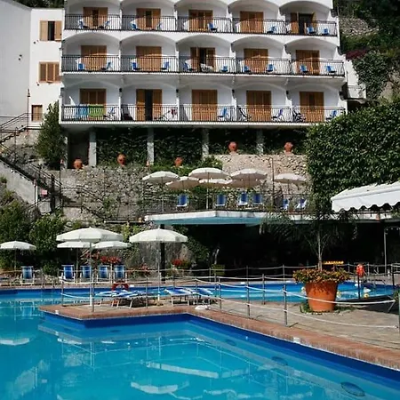Camera Vista Mare 4*